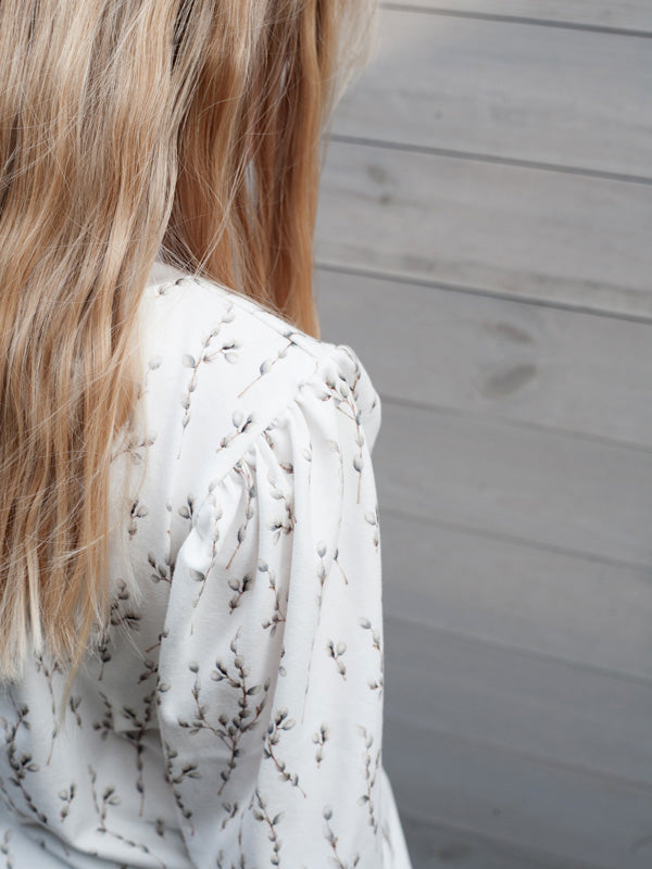lovely one-cut shirt BEAMER